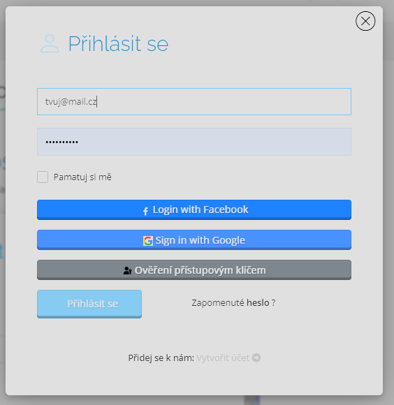 Přihlášení pomocí Facebooku a Google